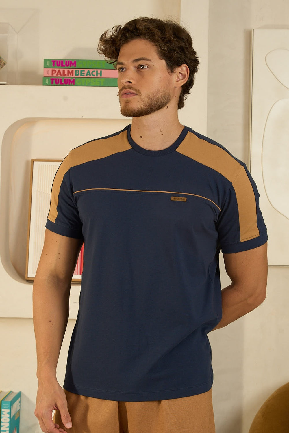 CAMISETA COTTON RECORTADA - 2301735