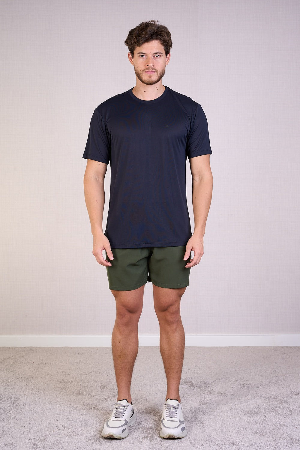 CAMISETA COM VIÉS NA GOLA - 2301745