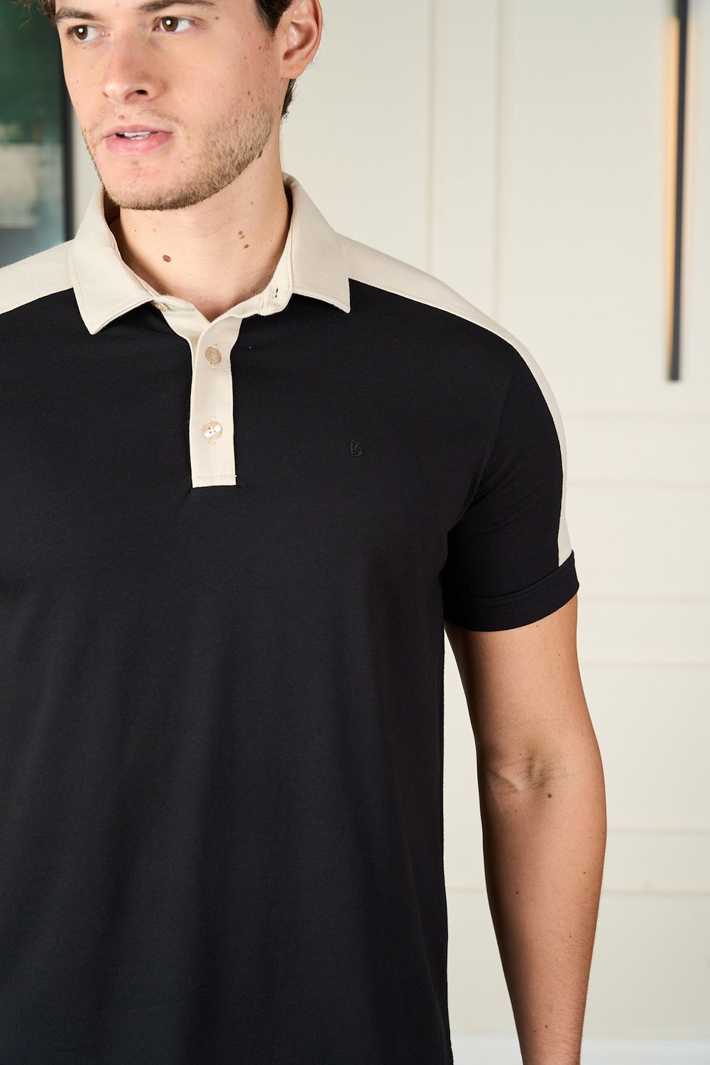 POLO EM COTTON COM RECORTE-7701066