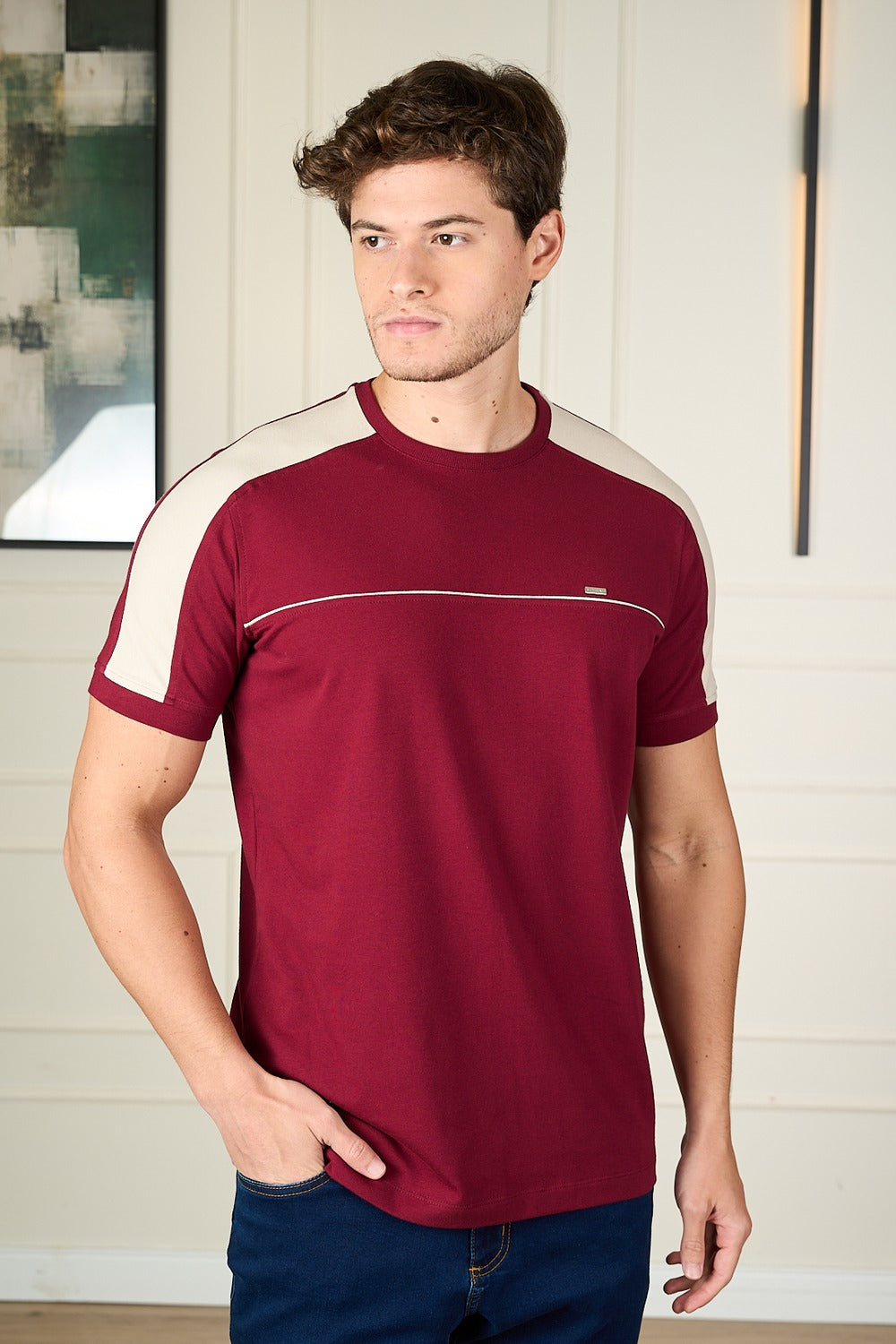 CAMISETA MC EM COTTON COM RECORTE-2301892