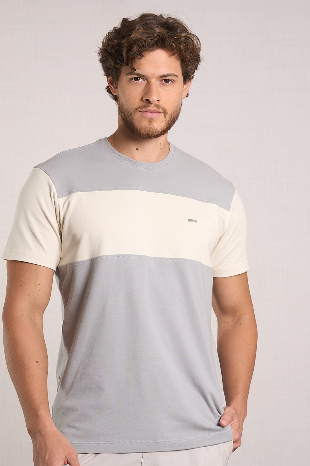 CAMISETA EM COTTON COM RECORTE - 2301805