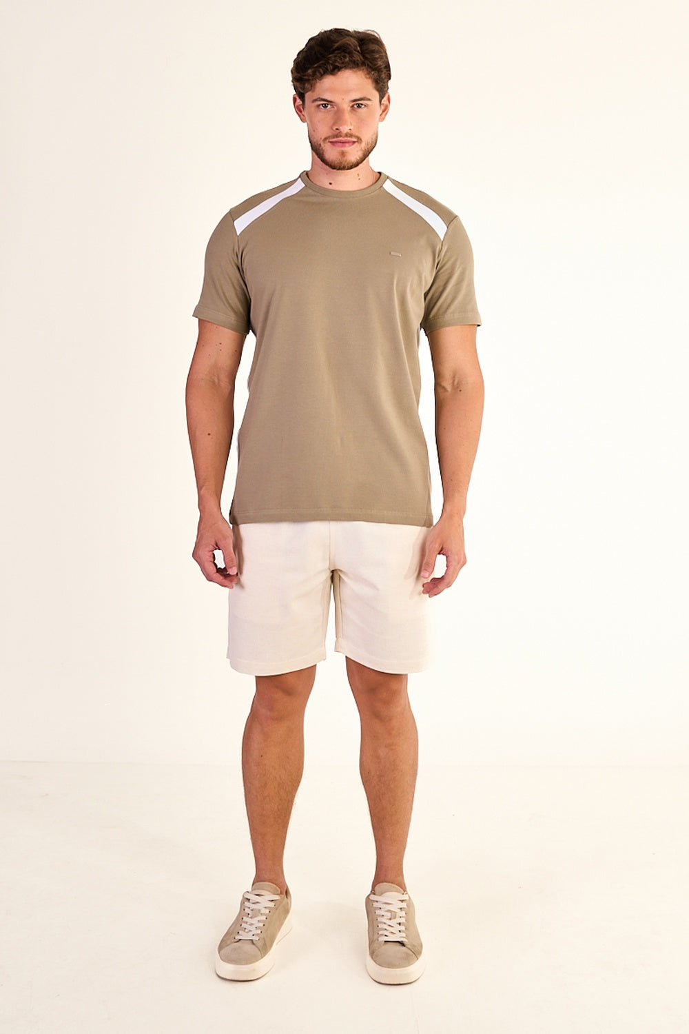 CAMISETA EM COTTON COM RECORTE