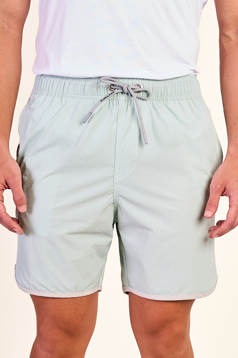 SHORT SUMMER COM VIES CONTRASTANTE