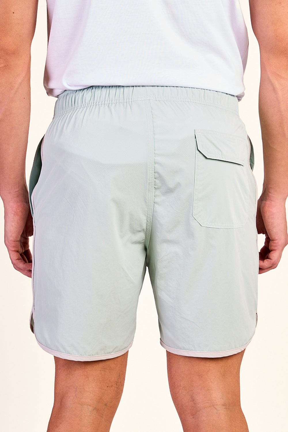 SHORT SUMMER COM VIES CONTRASTANTE