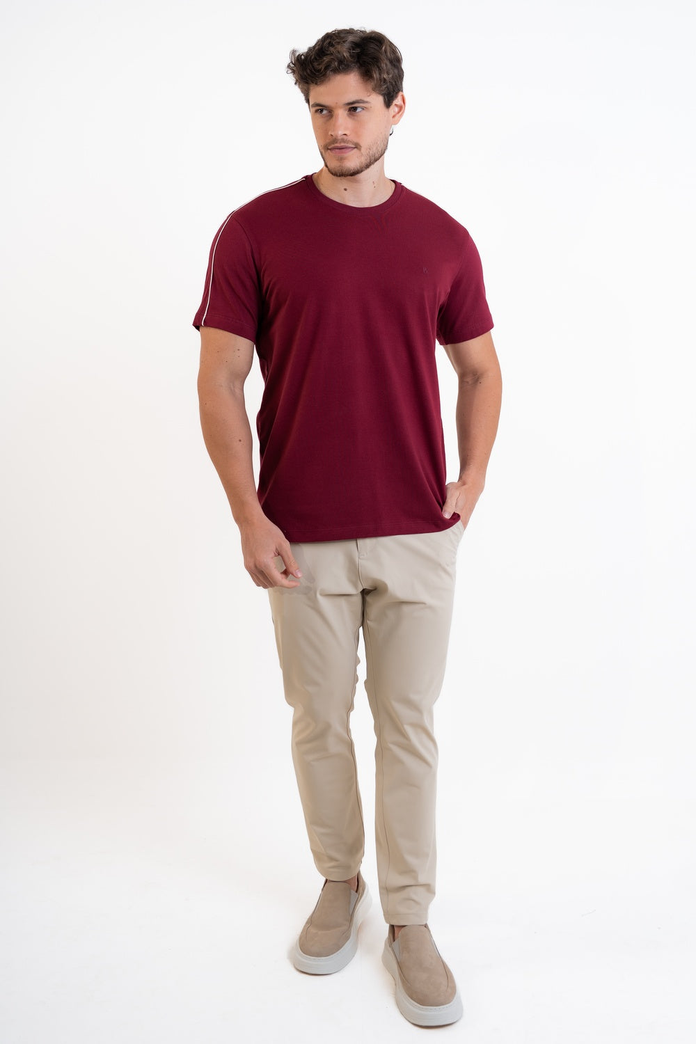 CAMISETA EM COTTON COM VIVO