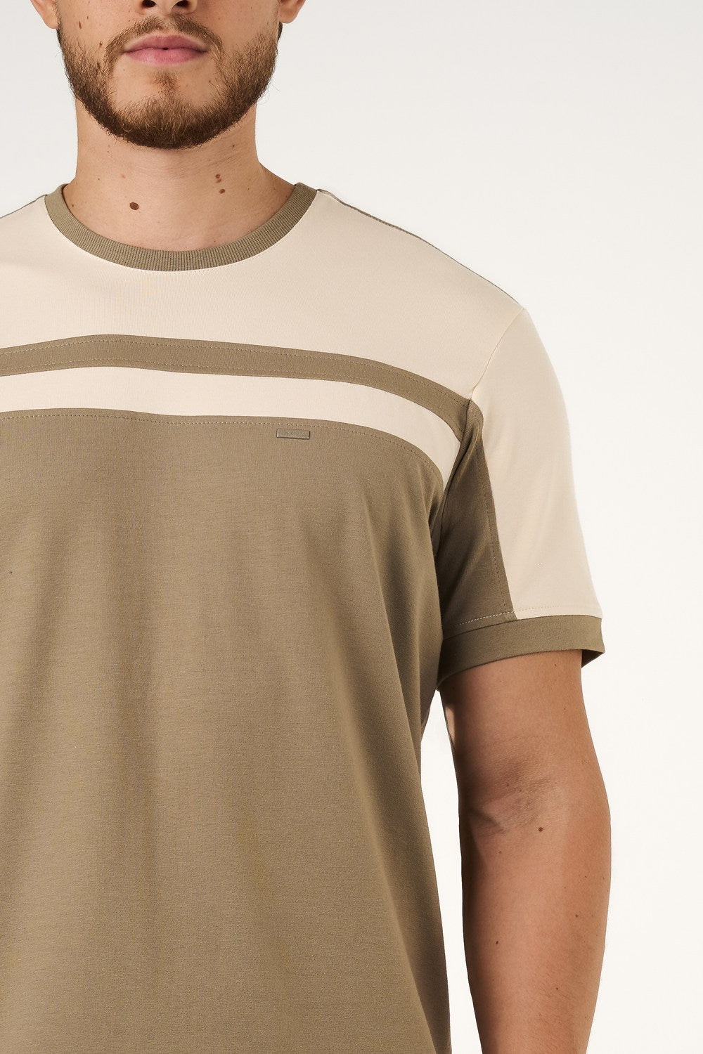 CAMISETA COTTON RECORTADA-2301736