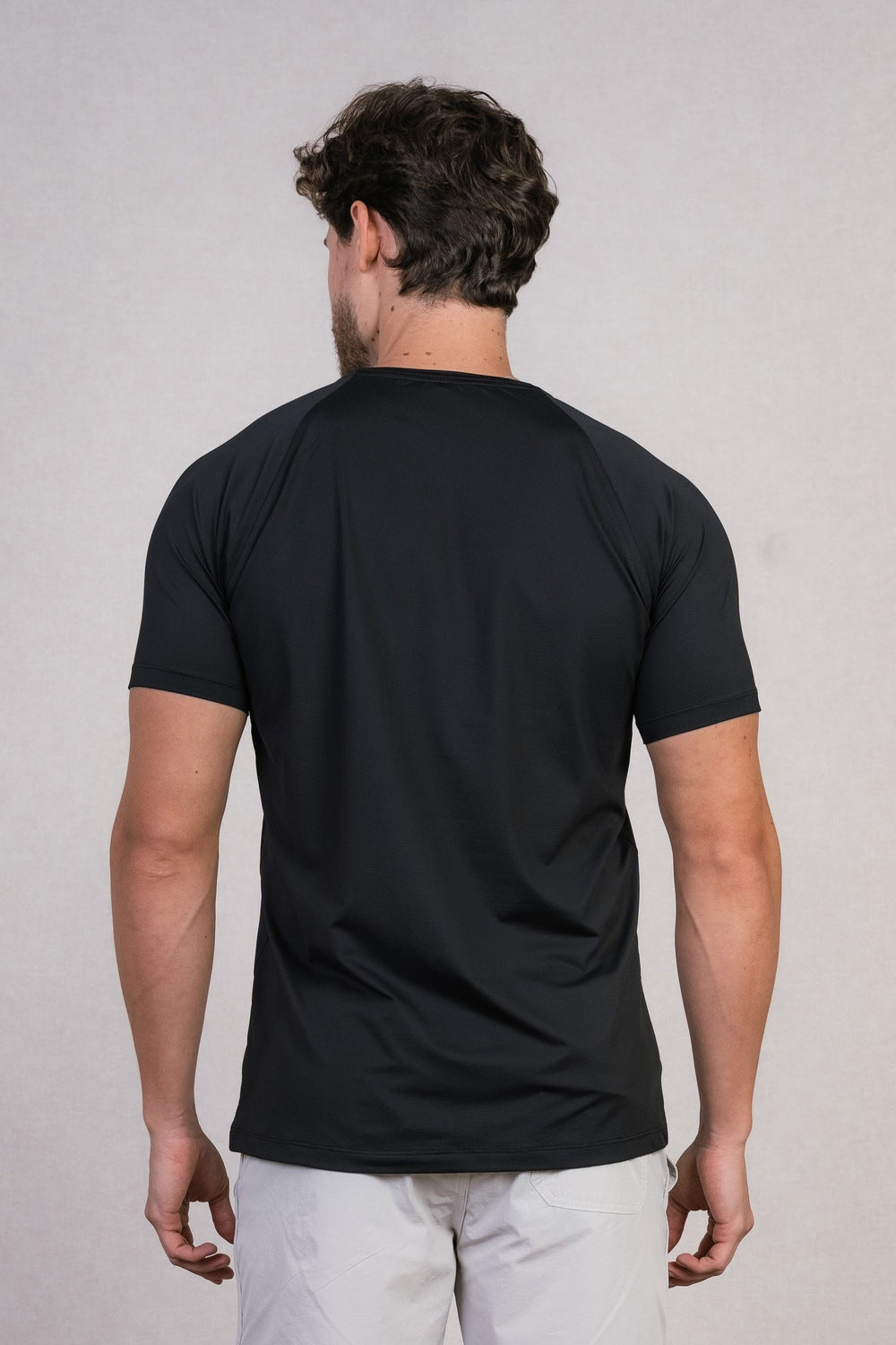 CAMISETA RAGLAN EM POLIAMIDA