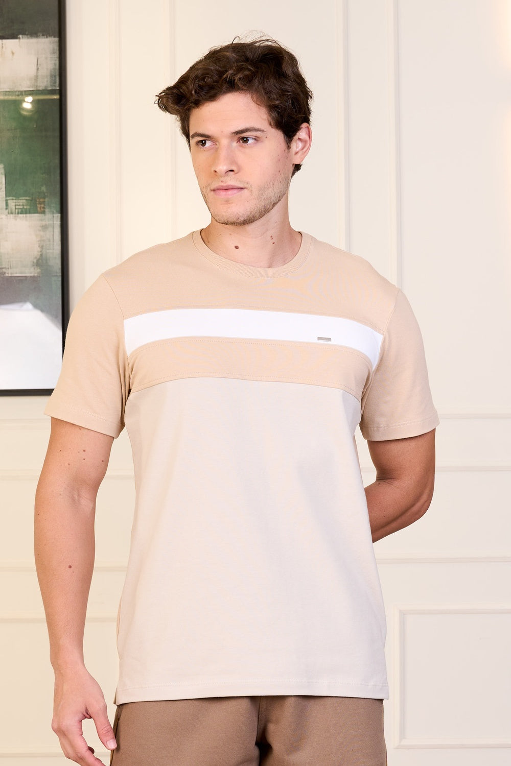 CAMISETA MC EM COTTON COM RECORTE-2301893