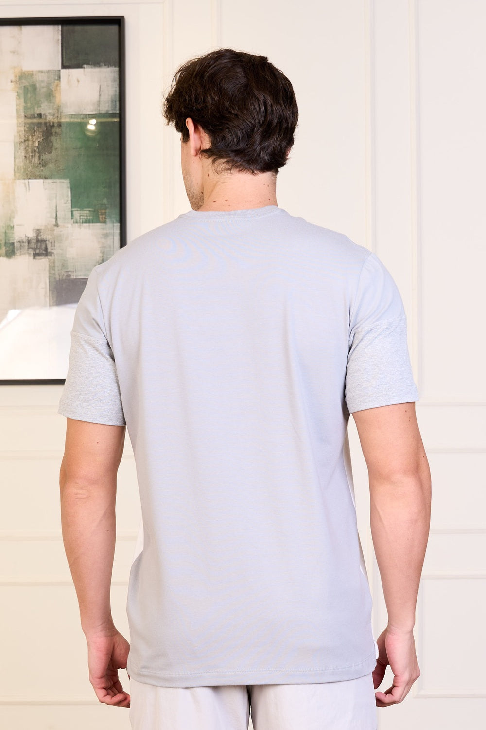 CAMISETA EM COTTON COM RECORTE