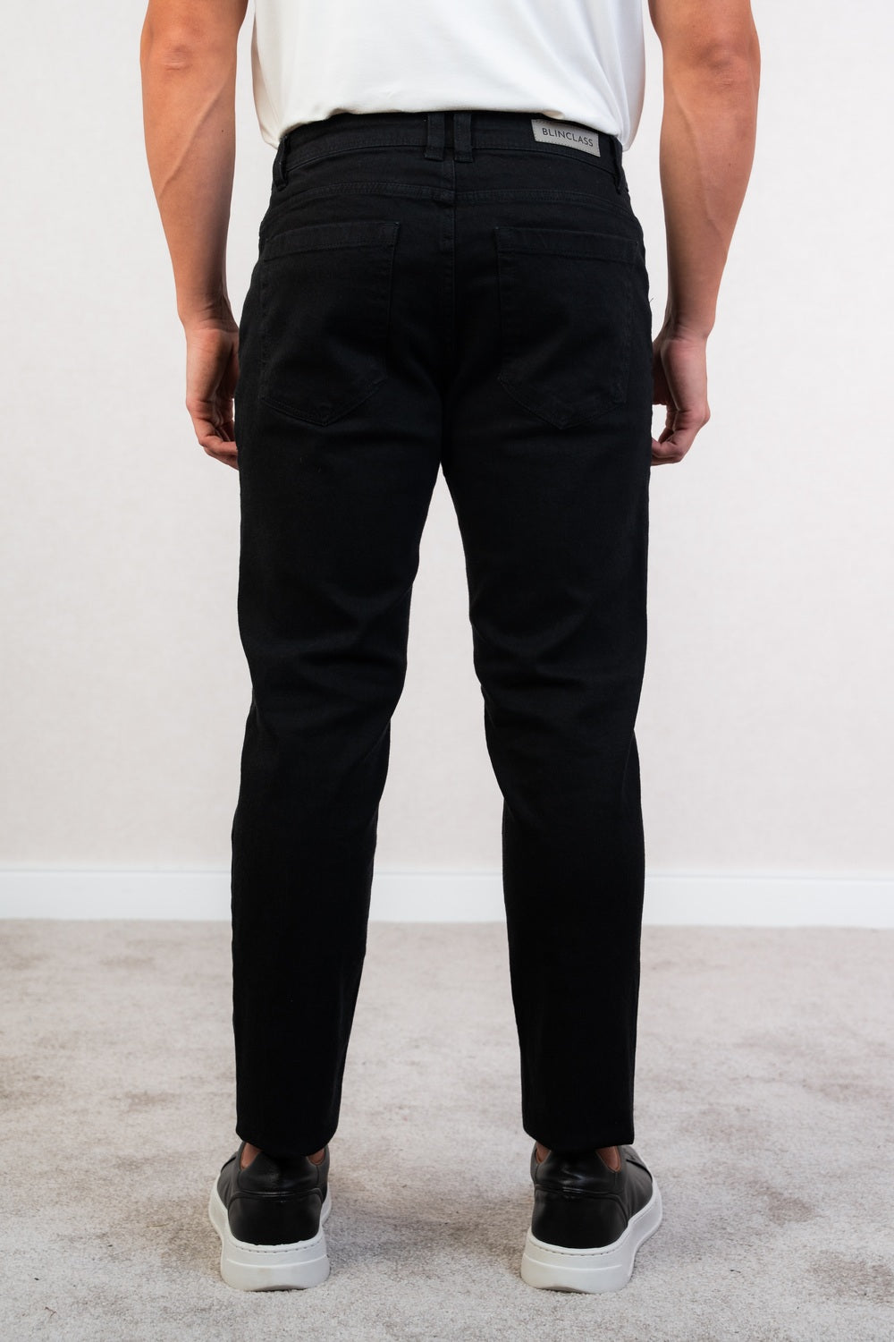 CALÇA JEANS COM STRETCH