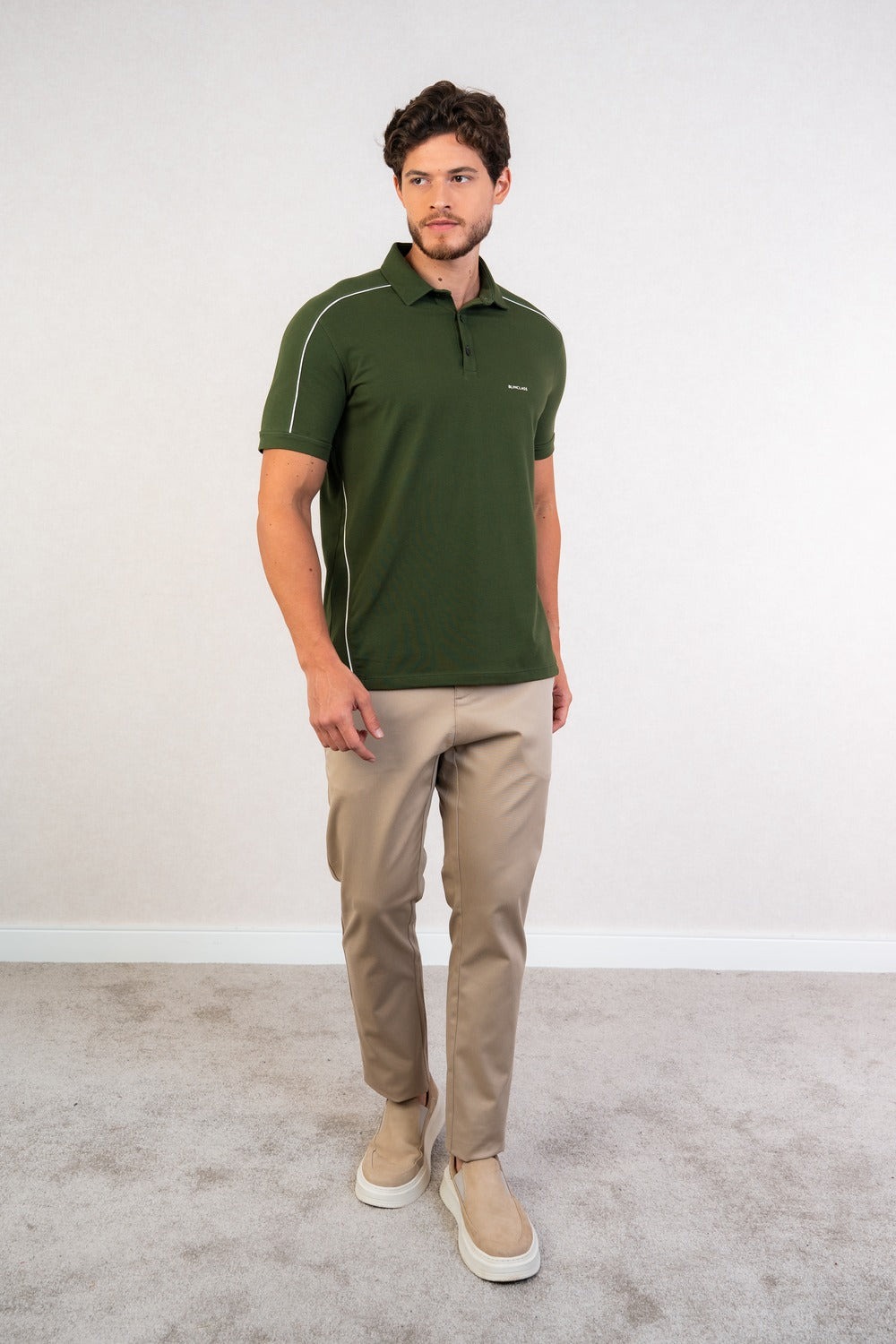 POLO EM COTTON COM FRISO