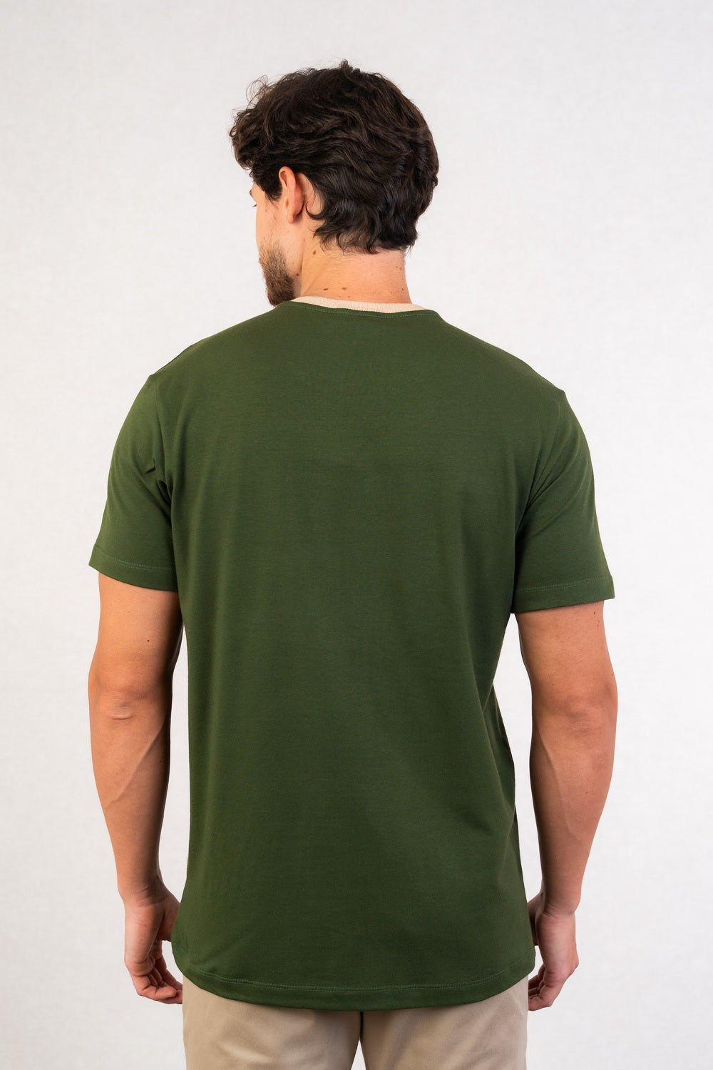 CAMISETA EM COTTON COM RECORTE