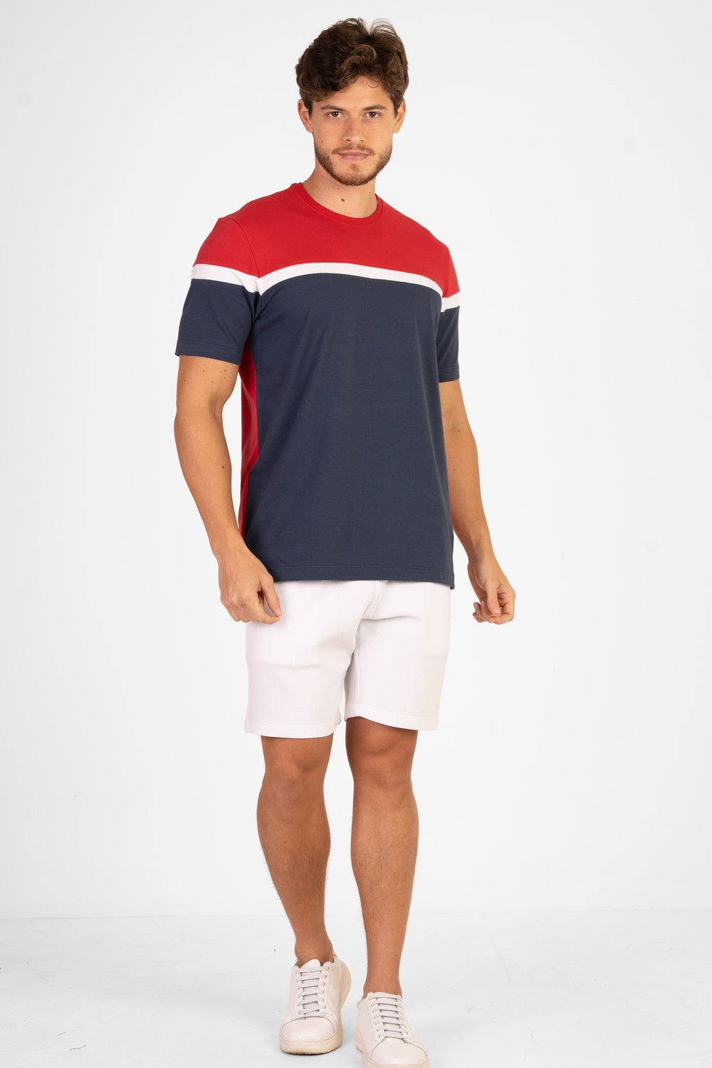 CAMISETA TRICOLOR EM COTTON COM RECORTE