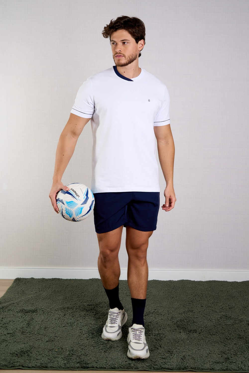 CAMISETA EM COTTON COM RECORTE-2301817