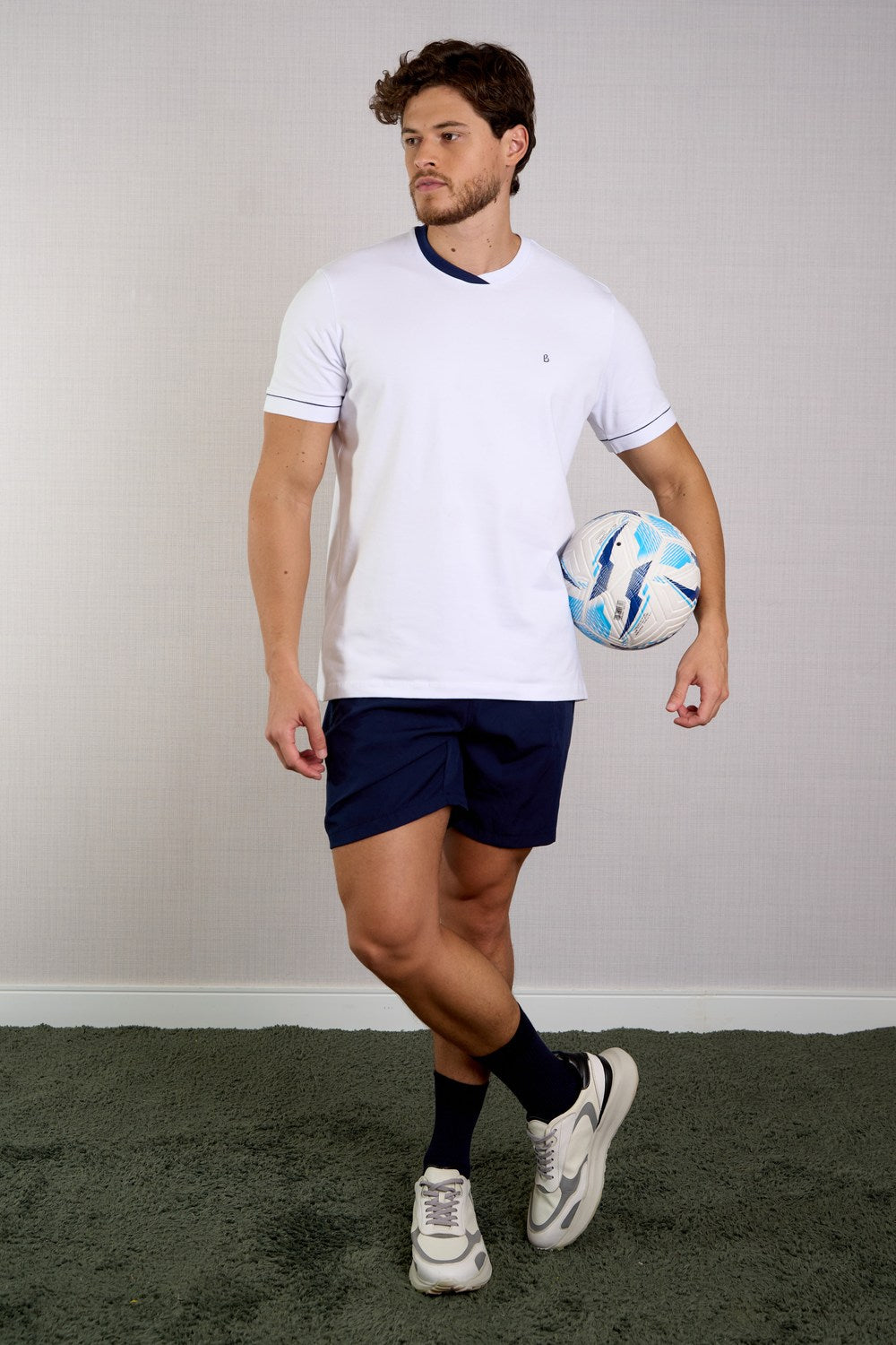 CAMISETA EM COTTON COM RECORTE-2301817