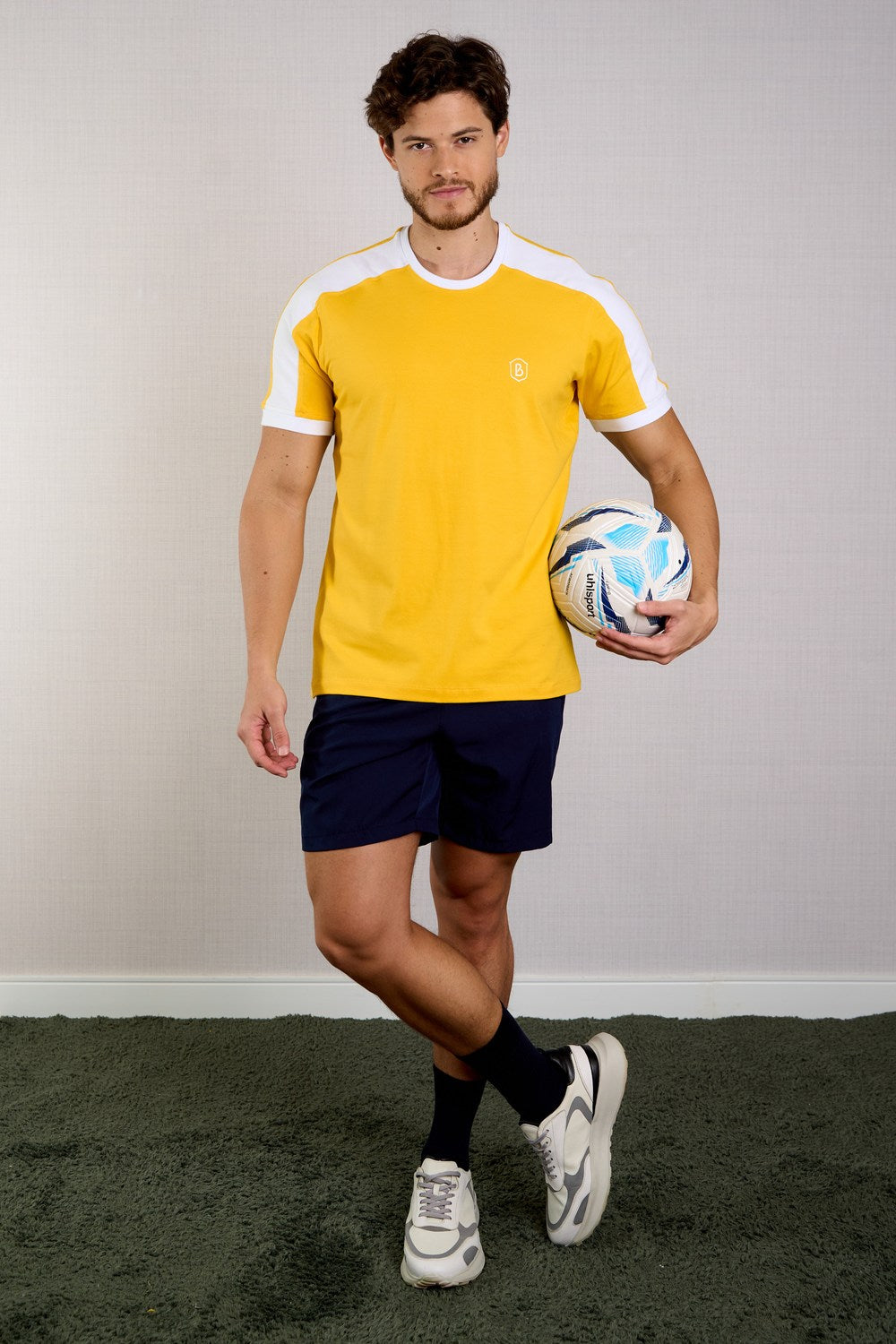 CAMISETA EM COTTON COM RECORTE-2301816