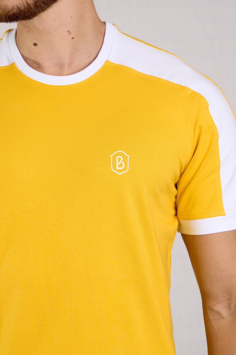 CAMISETA EM COTTON COM RECORTE-2301816